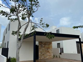 Casa amueblada de 3 recámaras en renta en privada Lunare, Mérida Yucatán