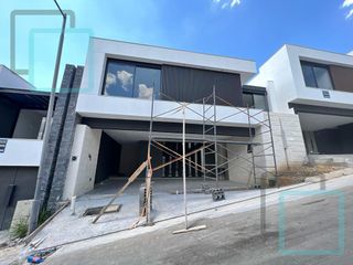 CASA EN VENTA CASTAÑOS DEL VERGEL ZONA CARRETERA NACIONAL MONTERREY