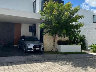 Casa en venta en privada Barlovento en Temozón Norte Mérida Yucatán