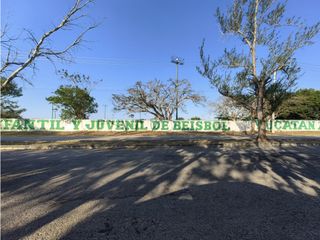 TERRENO EN CHICH SUREZ CON 15 METROS DE FRENTE