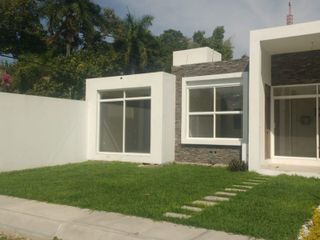 Casa en un nivel, Xochitepec centro; Morelos. C- 171