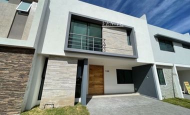 NUEVA CASA EN VENTA EN COTO EN SOLARES