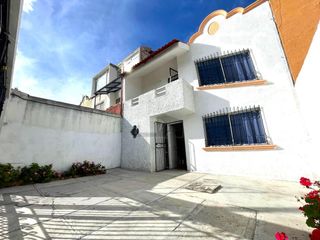 Casa en Venta en Plazas del Sol 2a Sección, Querétaro, cerca del parque
