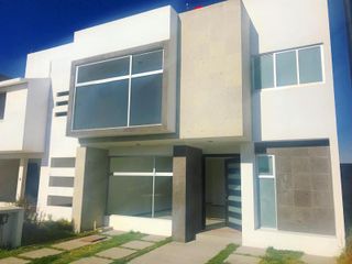 Casa en Renta en Residencial Fuentes de San José