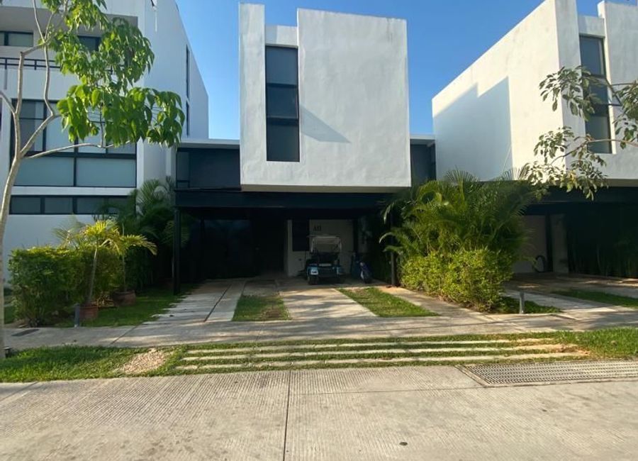Casa en renta dentro de Arcadia (La Ceiba), al Norte de Mérida Lamudi