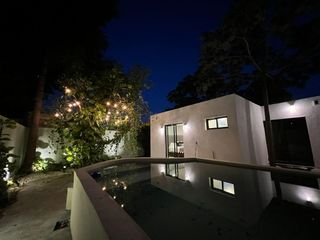 Casa en renta AMUEBLADA  en Col. Mexico, Mérida