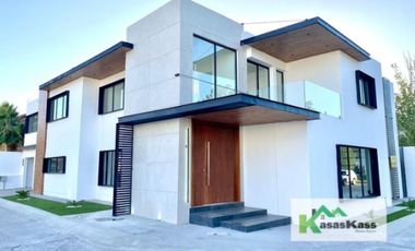 HermosaResidencia en venta en zina Campestre Juarez