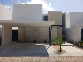 Casa en condominio en Cholul, Mérida