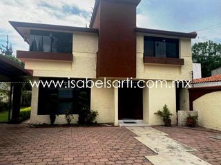 CASA EN VENTA EN JURICA