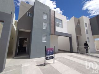 Casa Nueva Venta 3 rec con estudio en planta baja, 10 minutos del Puente Intern, Cd Juárez Chih.