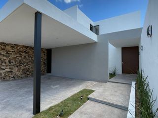 CASA EN VENTA CUATRO RECAMARAS Y ALBERCA MERIDA EN DZITYA