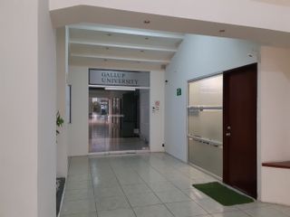 RENTA DE LOCAL DE 536m2 EN 1ER PISO EN PALMAS PLAZA! PARA ESCUELA, OFICINAS!!