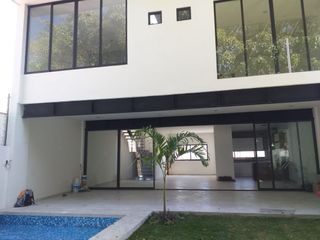Casa en Fraccionamiento en Vista Hermosa Cuernavaca - AMR-560-Fr