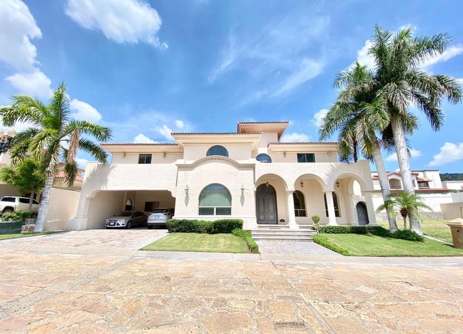 CASA EN VENTA EN LA JOLLA