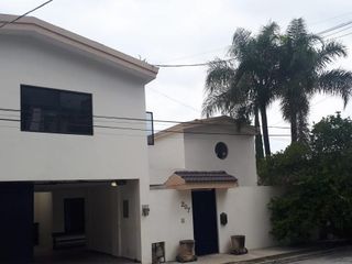 CASA EN VENTA por zona tampiquito LOMAS DEL VALLE  SAN PEDRO