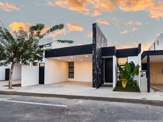 Casa de una planta con 3 habitaciones y alberca en privada al norte de Mérida