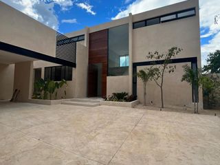 CASA EN VENTA MERIDA, PRIVADA EL CORTIJO LOTE 43, OCTUBRE 2023.