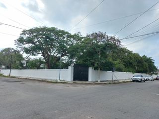 OPORTUNIDAD Terreno en venta en esquina en García Ginerés Mérida