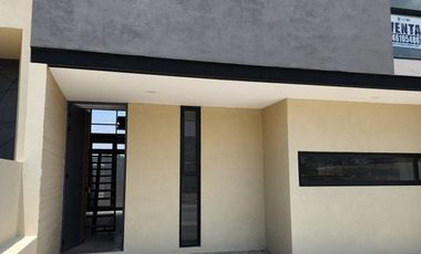 CASA EN PRIVADA CON ALBERCA