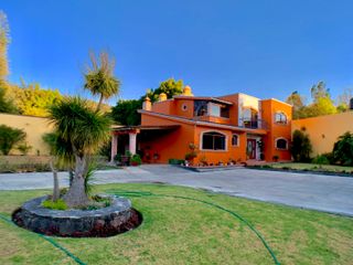 Casa en los Nogales Residencia en Patzcuaro JARDIN Salon de Fiestas Gran terreno