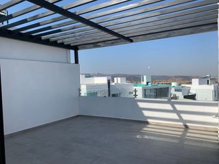 Estrena Casa en El Condado, 3 Niveles, Roof Garden, Cto de Servicio, Equipada..