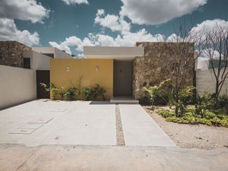 PRE  VENTA CASA DE 1 PISO, PRIVADA CANARIA,  YUCATAN CONKAL