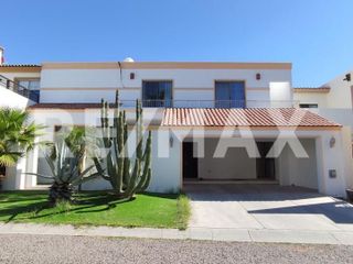 Casa de dos plantas en venta en Loreto Residencial, Hermosillo, Sonora.