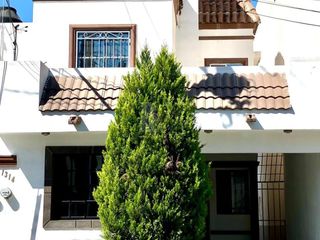 Casa en condominio en venta en Privadas de Casa Blanca, San Nicolás de los Garza, Nuevo León