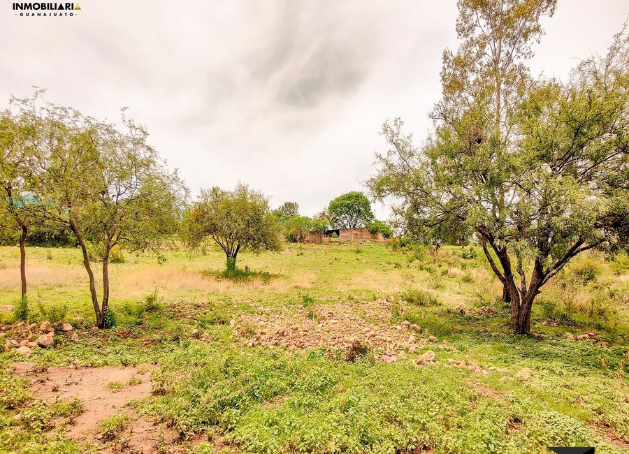 Terreno en venta en Cajones Guanajuato Gto a pocos min de Presa de la