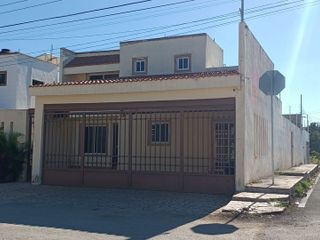 Casa en venta con PANELES SOLARES en Nuevo Yucatán.