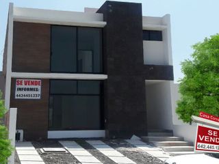 Preciosa Casa en El Condado, GRAN JARDÍN, 3 Recámaras, Estudio, Premium EQUIPADA
