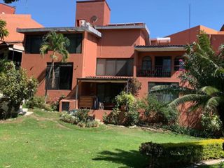 Casa en venta con vigilancia Palmira Cuernavaca Morelos