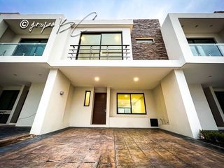 ¡CASA EN REAL DE VALDEPEÑAS!