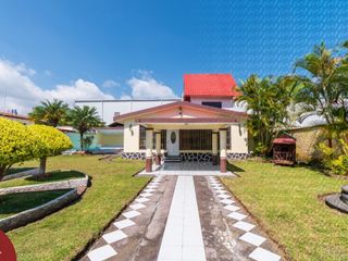 Casa en venta cerca de Xalapa; campestre con alberca en Dos Ríos, Veracruz