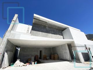 CASA EN VENTA LA JOYA RESIDENCIAL ZONA CARRETERA NACIONAL MONTERREY