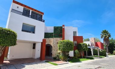 Residencia en VENTA zona UDLAP avalúo (2022) $9'450,000, ¡¡OPORTUNIDAD $8'000,000 a tratar!!