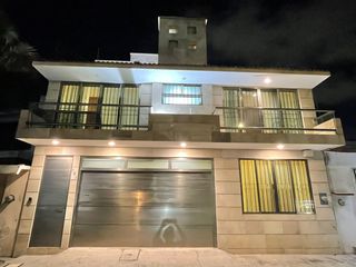 Casa en Venta con alberca y 4 recámaras en Veracruz Puerto