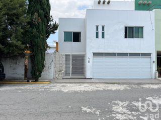 Casa en Fraccionamiento San Carlos. Junto a Puerta de Hierro