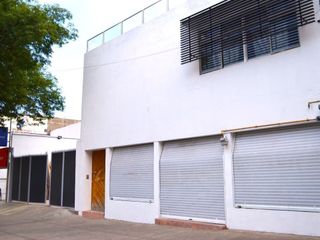 Renta de Edificio con Local Comercial en Insurgentes Sur, Tlalpan.