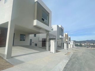 Casa sola en venta en Rincon de Foret, Saltillo, Coahuila