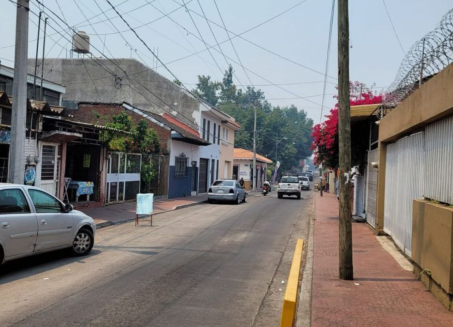 TERRENO CON USO DE SUELO MIXTO EN VENTA EN CENTRO DE URUAPAN, MICHOACAN ...