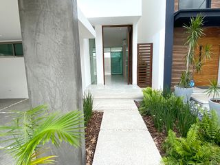 Casa de lujo con alberca en Residencial Aqua Cancún