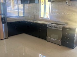 Casa en VENTA SEMI AMUEBLADA EN Condado de Sayavedra