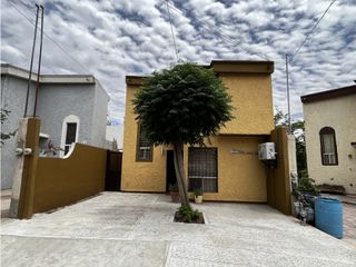 Casa en renta con Recamara en planta baja, Sector Paseo de la Victoria