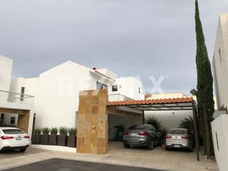 Casa en Fraccionamiento Alteza Juriquilla Santa Fe  - (3)