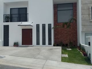 Excelente casa en venta en Lomas de Juriquilla