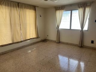 Casa en renta sobre avenida para Oficina en Miguel Alemán, Mérida, Yucatán