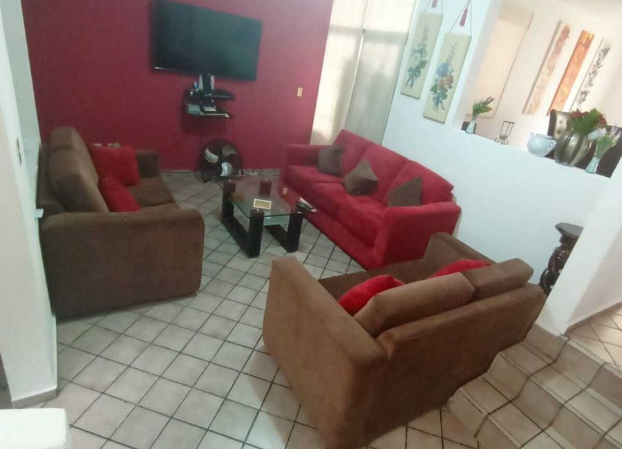 Hermosa Casa en Venta en Cortijo del Rio