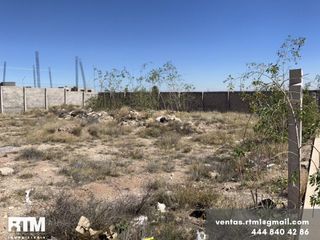Se vende terreno en privada por la entrada de Fuerteventura en La Lomita