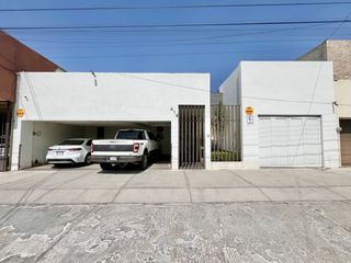 CASA PARA OFICINA EN VENTA LOMAS 1a